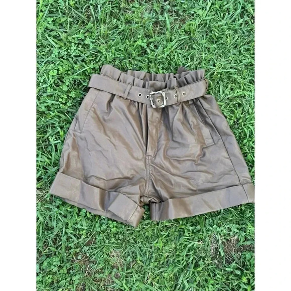 Blanc Brown faux leather shorts with belt  High Waist Size‎ Medium - Picture 1 of 16